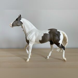 Breyer Traditional Model Horse SIERRA BLANCO #1184 Collector's Smart Chic Olena